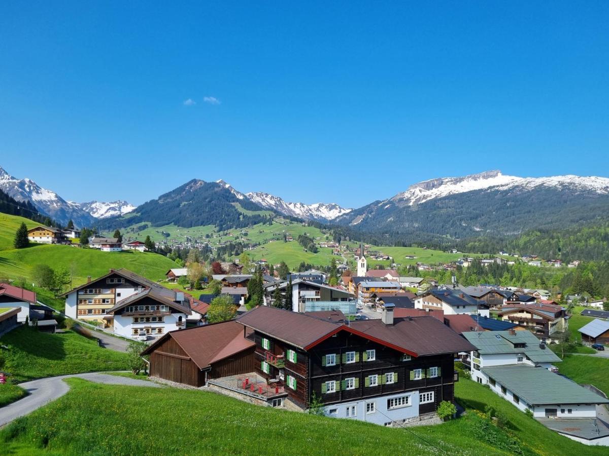 Gaestehaus Alpina Riezlern Luaran gambar